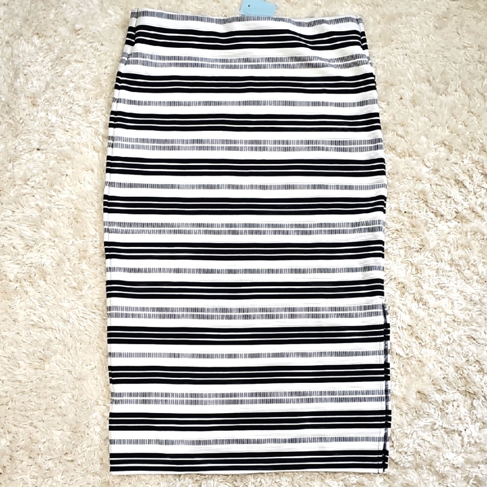 LOFT Black and White Midi Pencil Skirt for Work